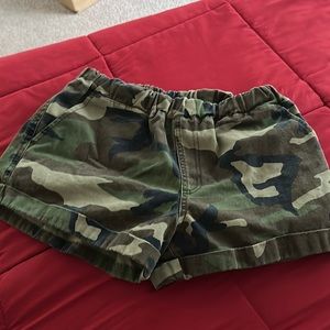 Camo shorts with pockets